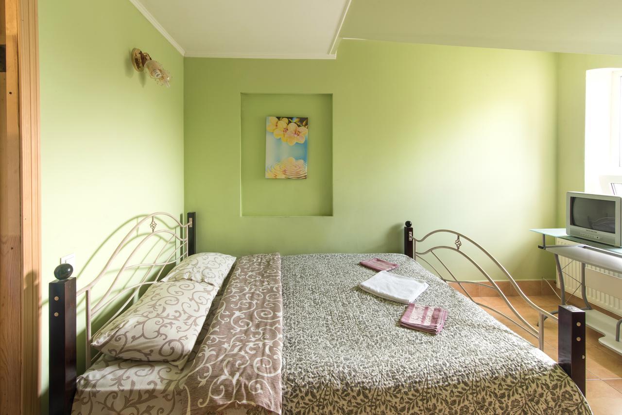 Inter Hotel Ternopil Kültér fotó