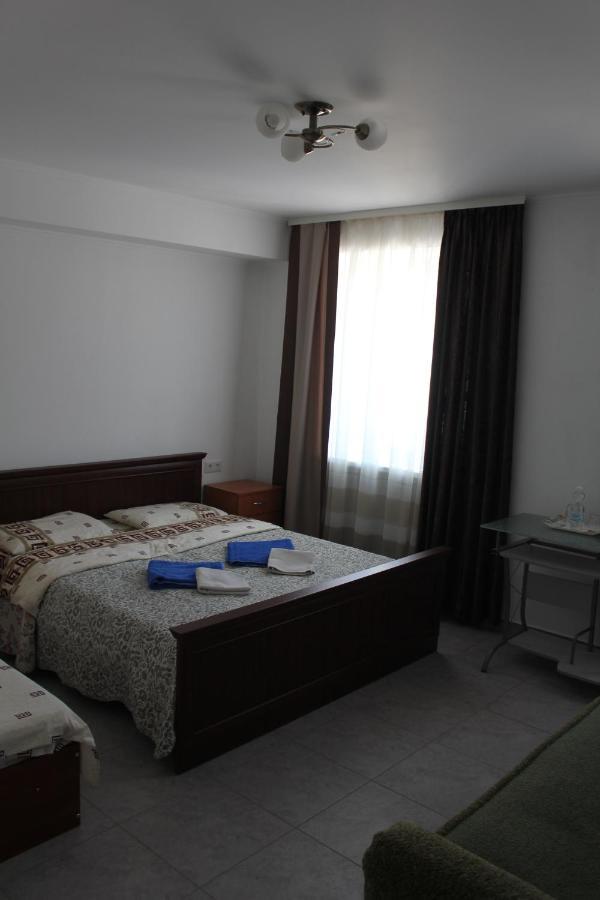 Inter Hotel Ternopil Kültér fotó