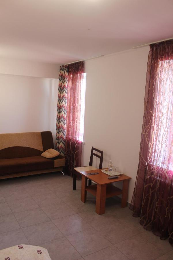Inter Hotel Ternopil Kültér fotó